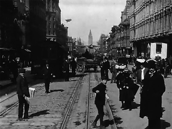A trip down Market Street before the fire (Irmãos Miles, 1906)